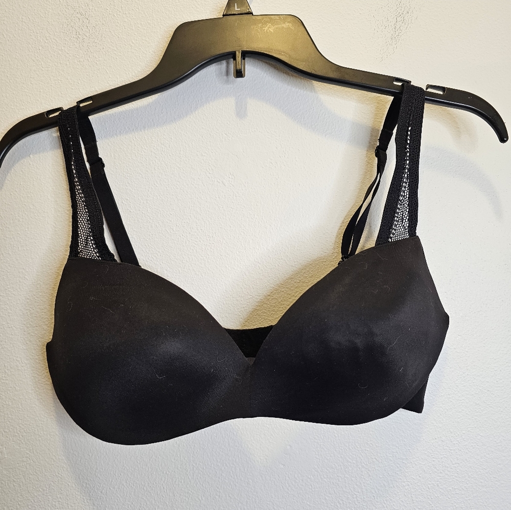 Maidenform black bra Size 36B